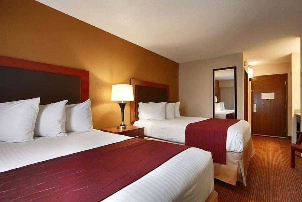 Days Inn by Wyndham Indiana PA Near IUP 3/17