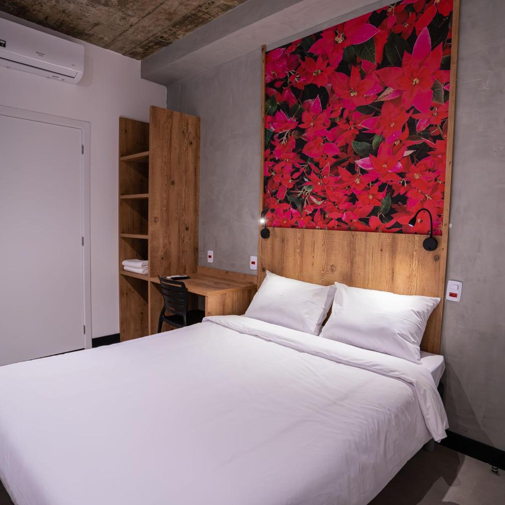 Campos de Holambra Inn 15/50