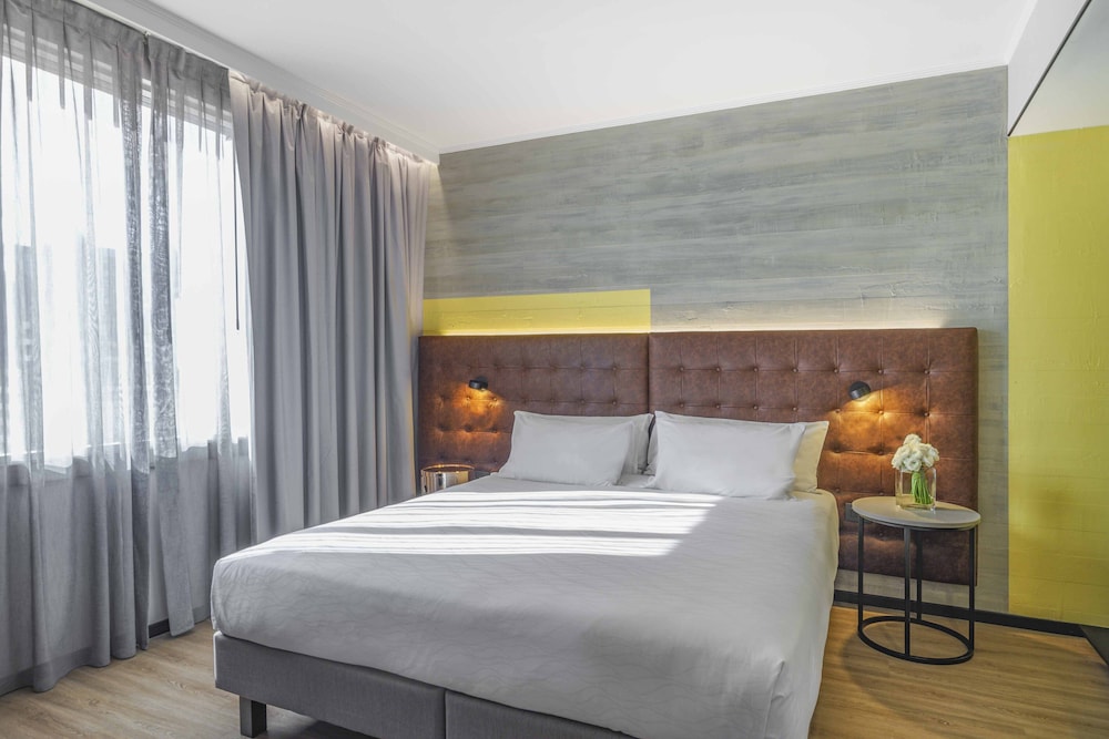 Pullman Santiago El Bosque 7/49