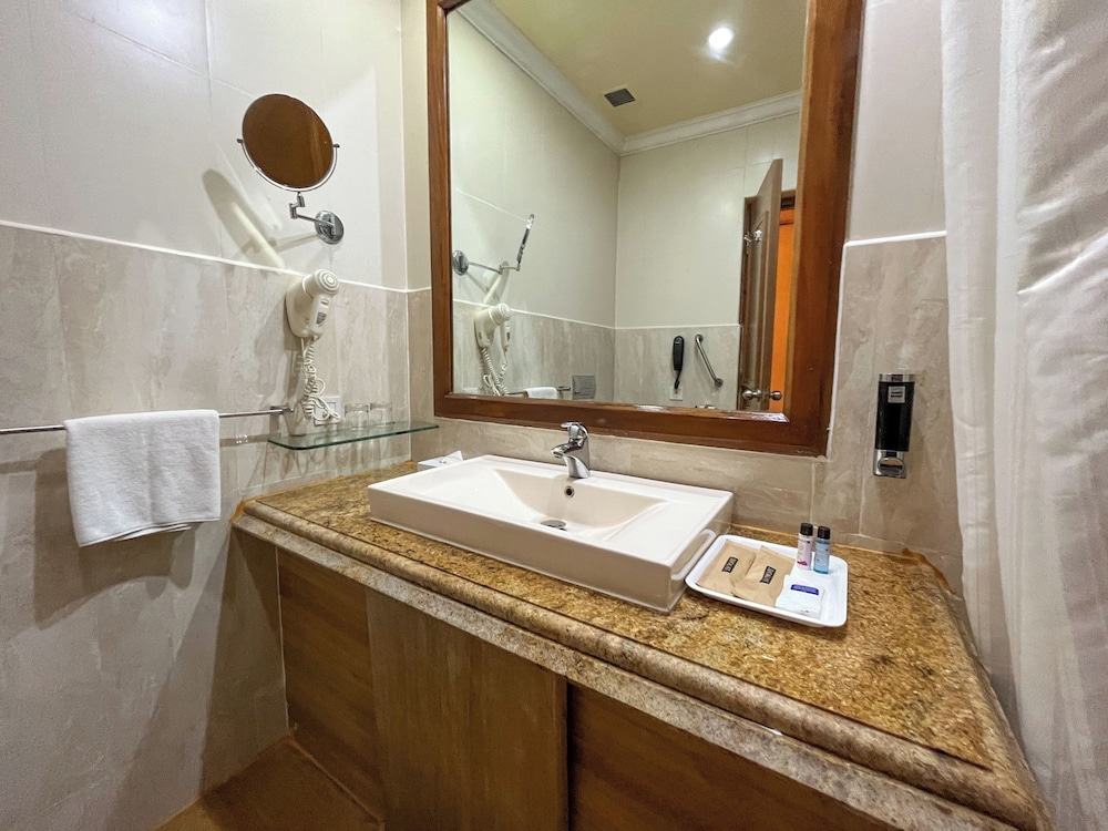 Acron Candolim Regina 41/41