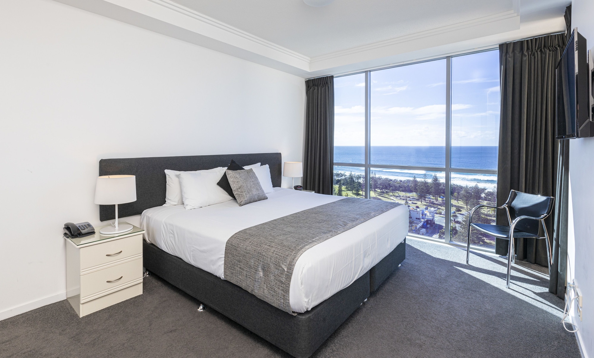 1 Bedroom, Apartment, King Bed, Ocean View