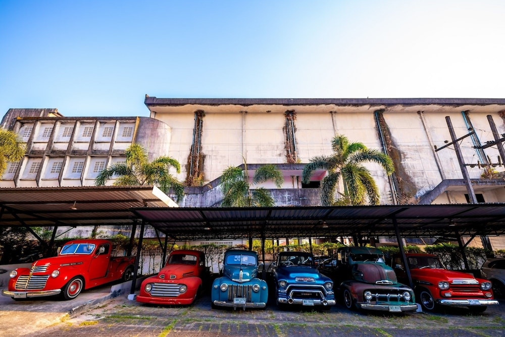 The B Ranong Trend Hotel 65/70