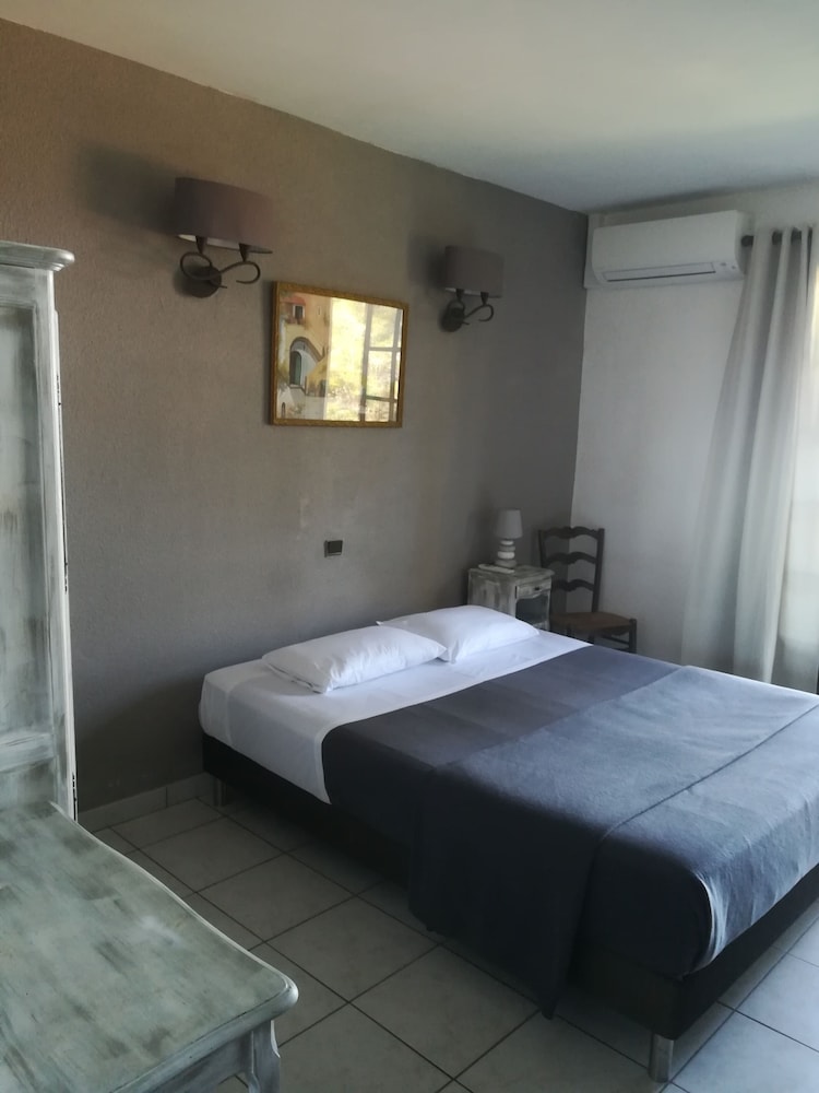 Auberge Ferayola 9/49