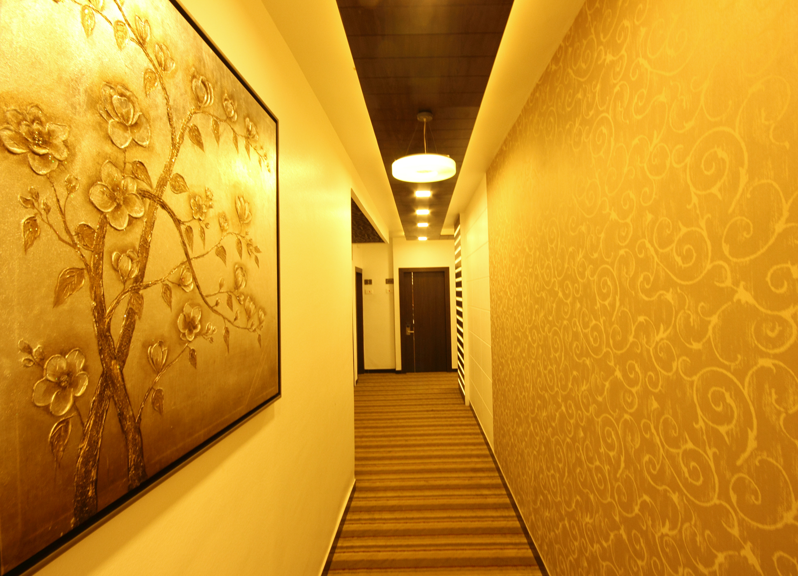 HOTEL SUPREME 19/26