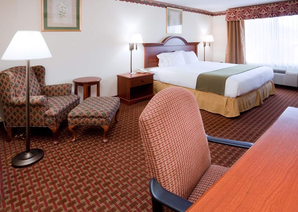 Holiday Inn Express Hillsville 39/47