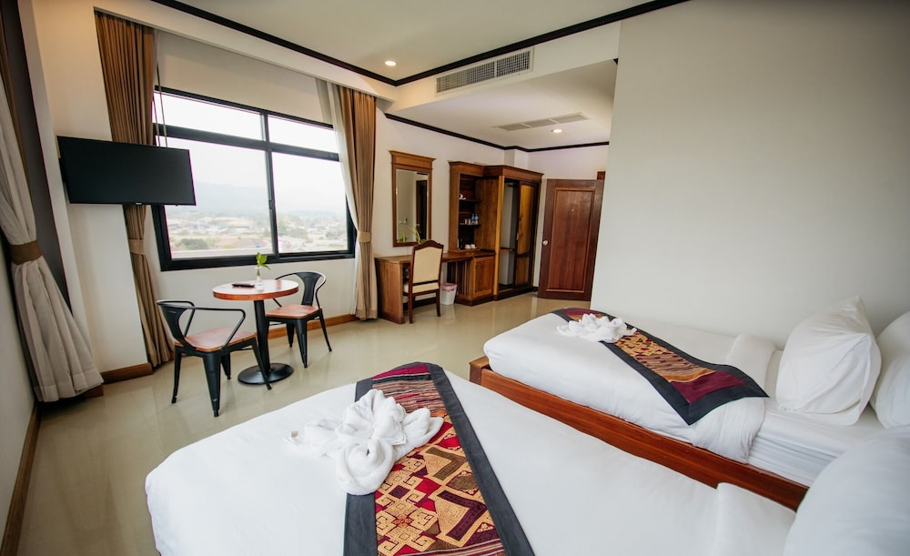 Sisombat Plaza Hotel 20/71