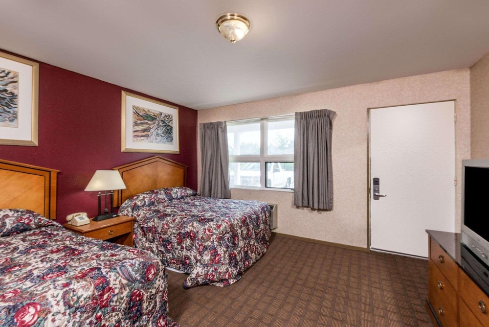 Knights Inn Plainfield 16/25