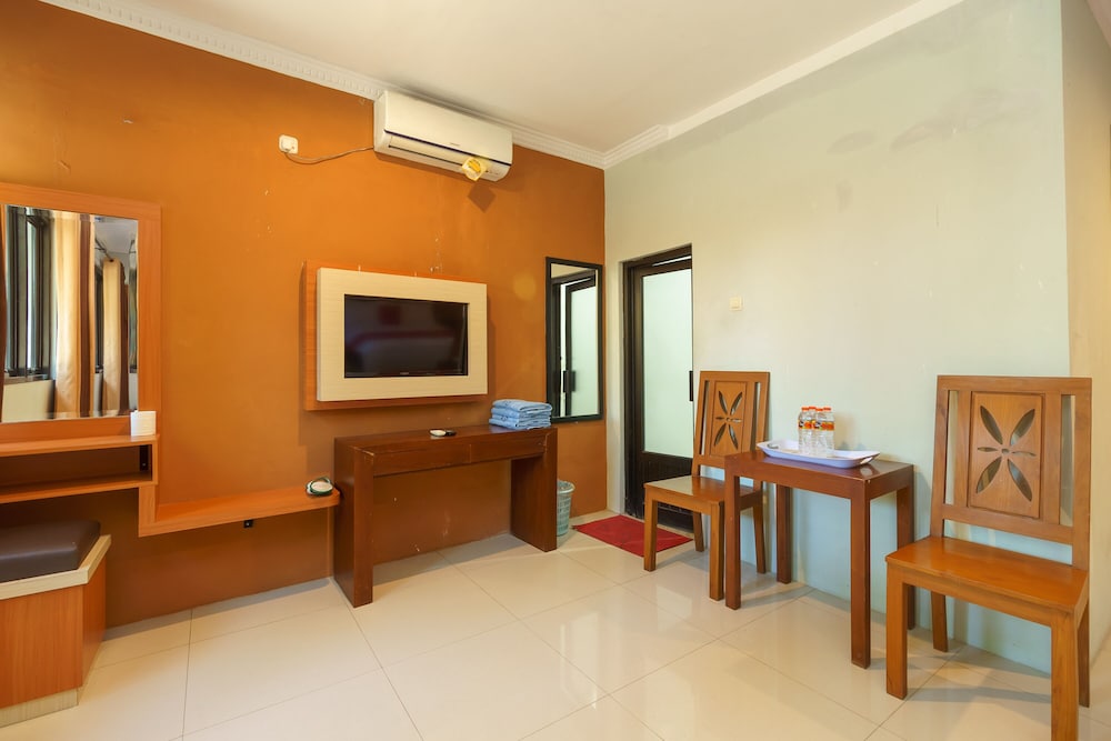 RedDoorz Resort Premium @ Sangkan Hurip Kuningan 32/49
