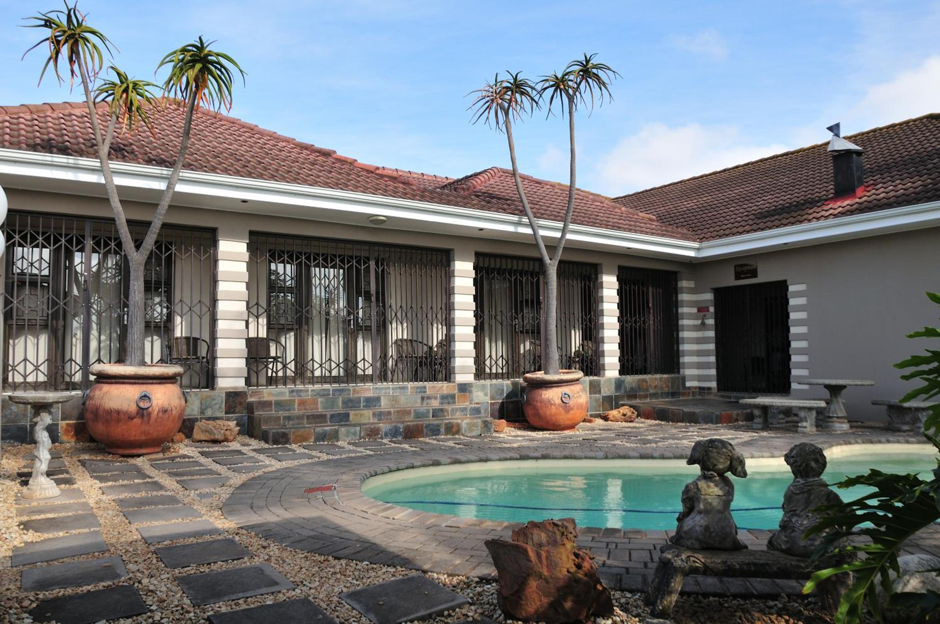 Mi Casa Guesthouse 5/23
