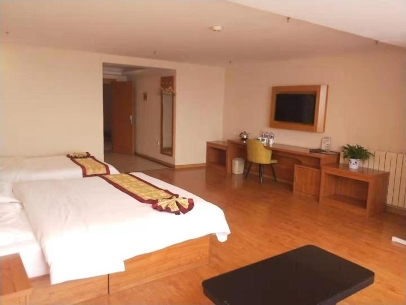 GreenTree Inn Tianjin Xiqing District Zhongbei Town Zhongbei Avenue Shell Hotel 16/32