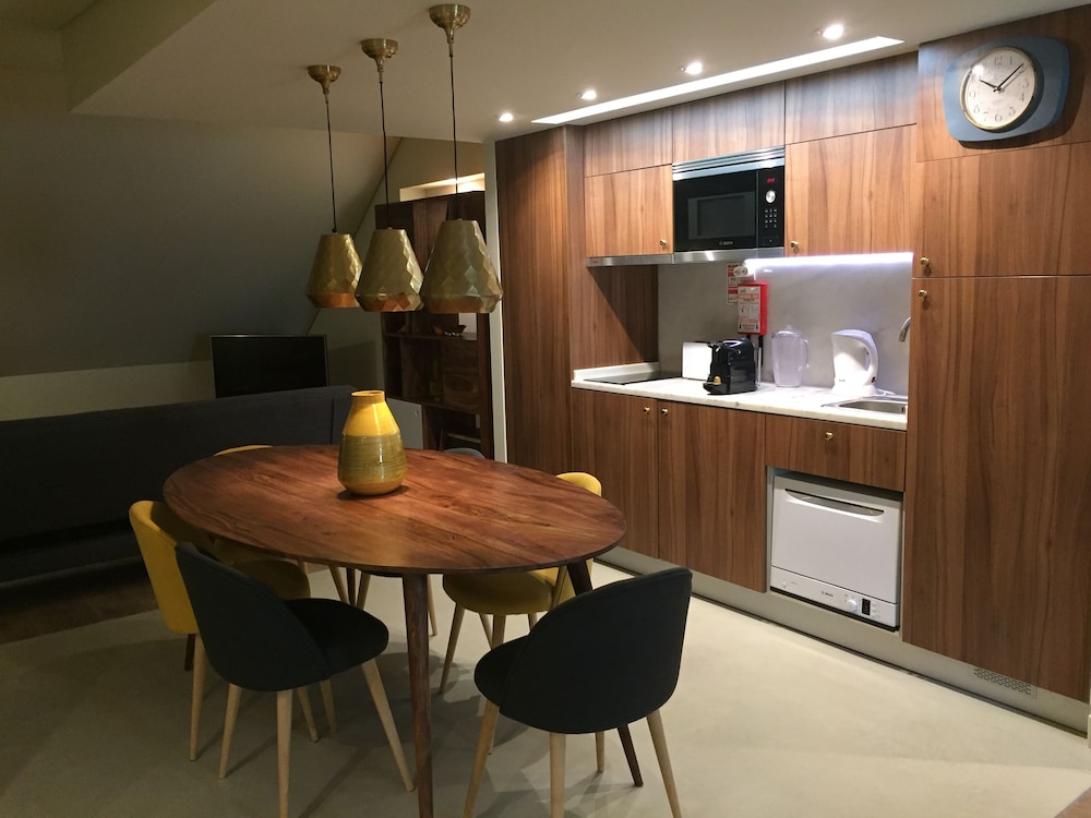 Dalma Old Town Suites 68/72