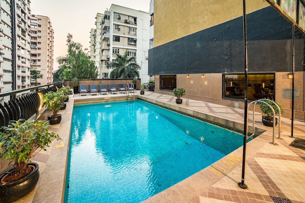 Fariyas Hotel Mumbai 45/50