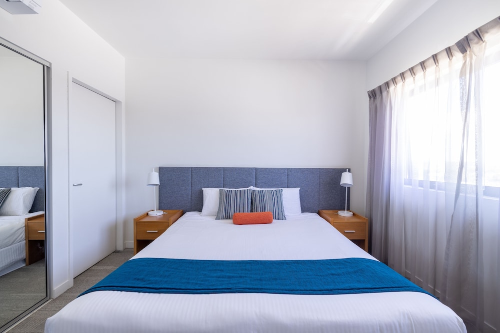 MainStay Suites Mackay 11/65