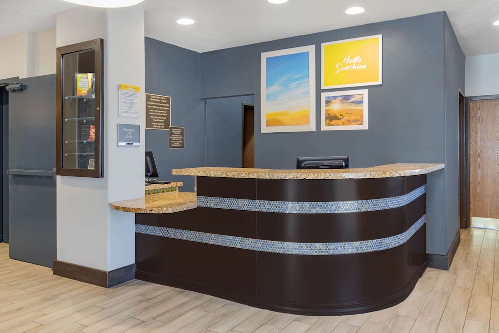Days Inn by Wyndham Bernalillo 7/43