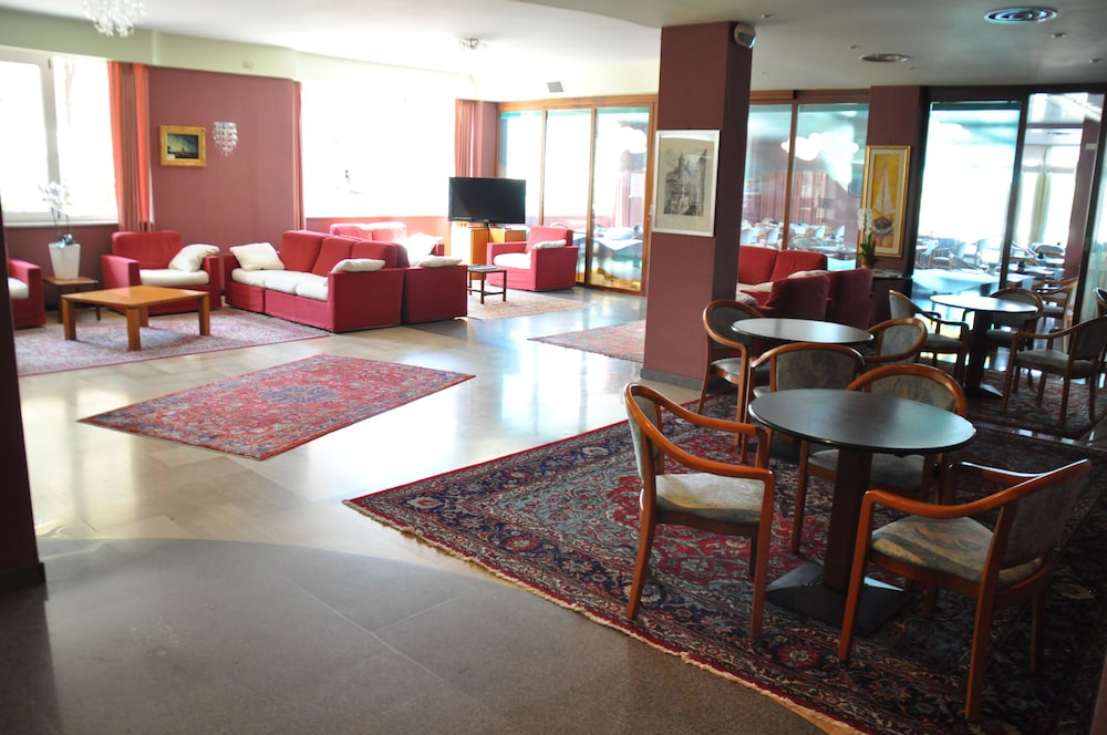 Hotel Maja 43/55