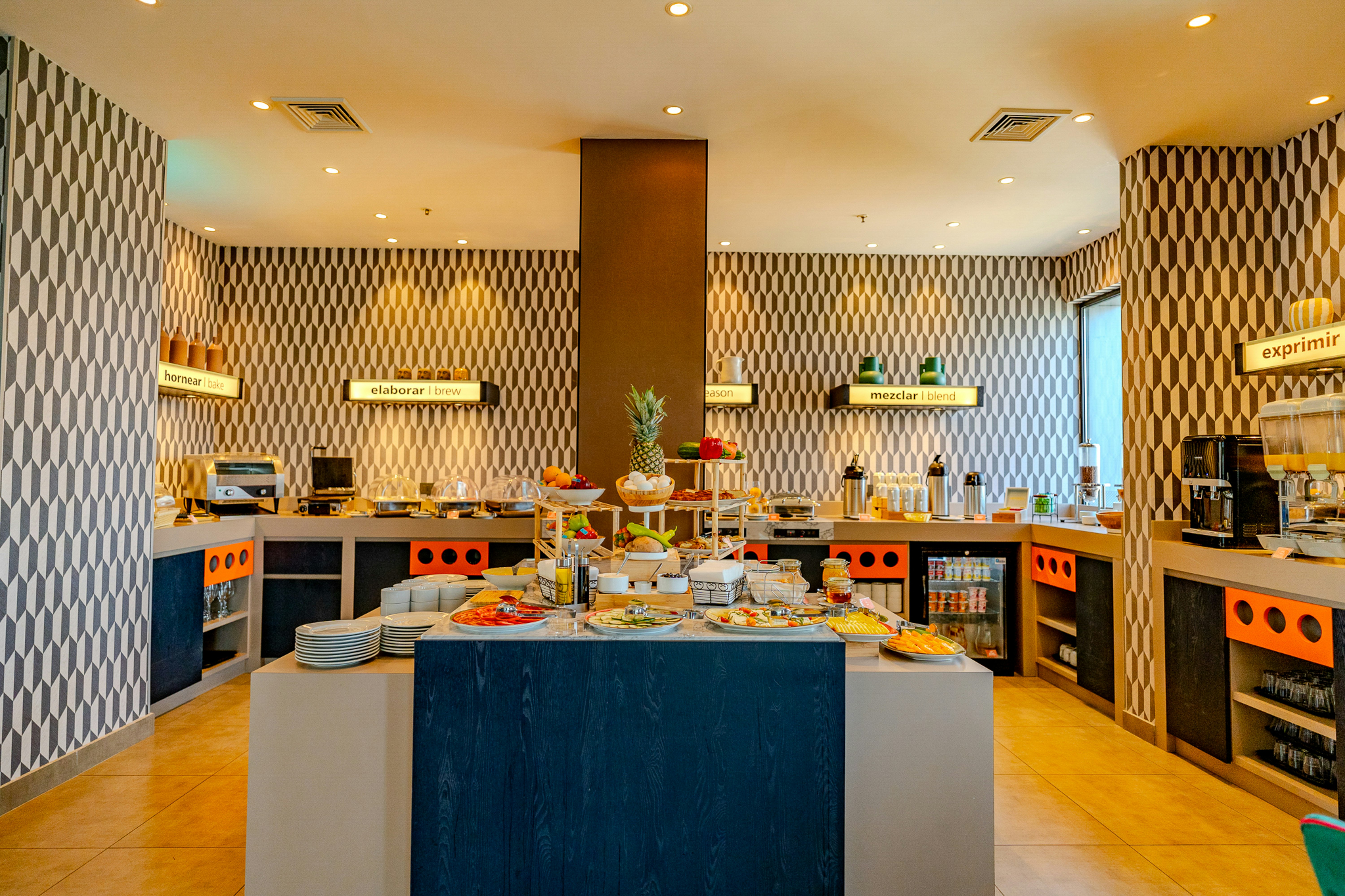 Hampton by Hilton Santiago Las Condes 48/66