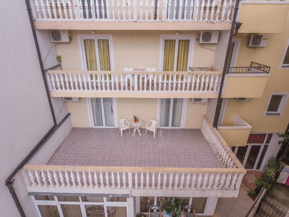 Apartments Venera 1/45