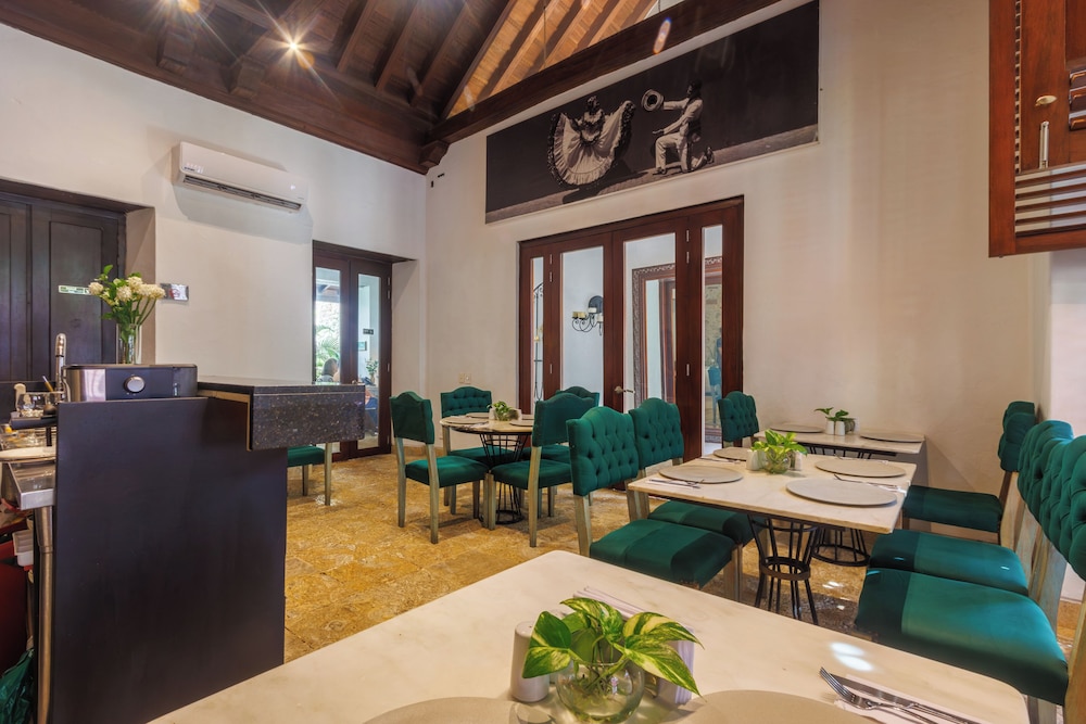 Hotel Boutique Santo Toribio 52/66