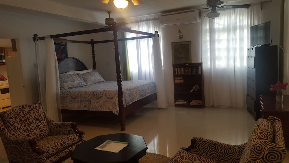 Firefly Beach Cottages and Suites 46/78