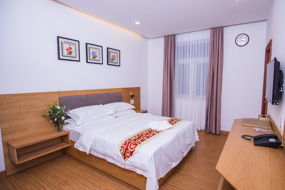 Orussey One Hotel Apartment 12/71