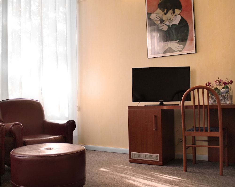 Hotel Villa Delle Rose 73/78