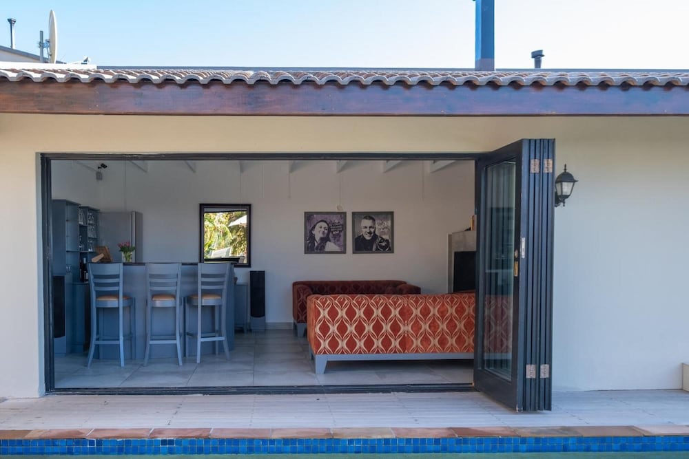 Dreamhouse Guest House 2/69