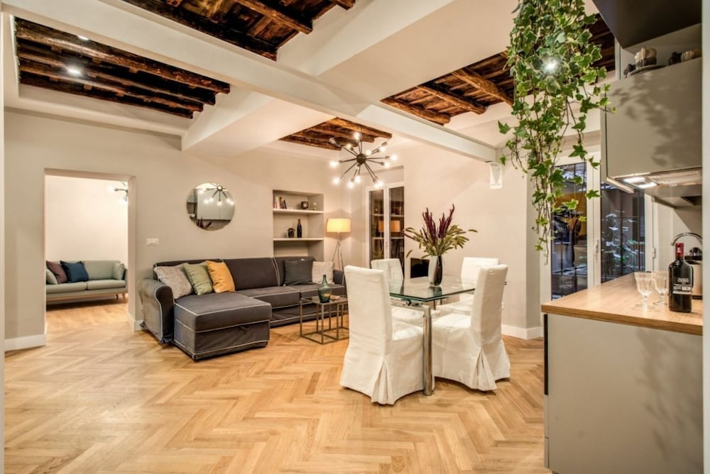 Trevi Fountain Superior 3 bdr apartment 34/49