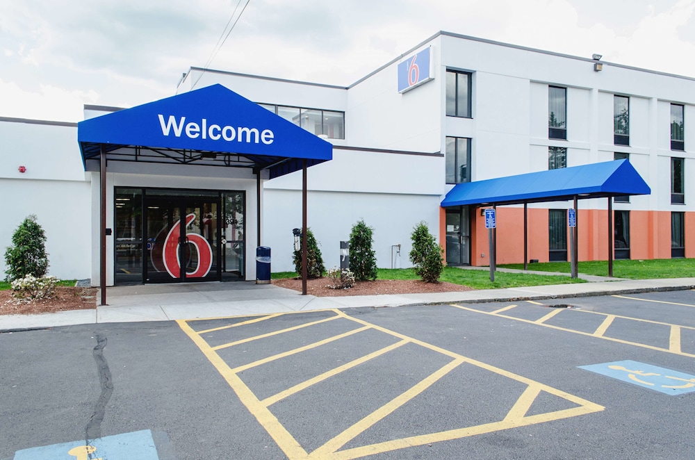 Motel6 Brockton, MA 20/29