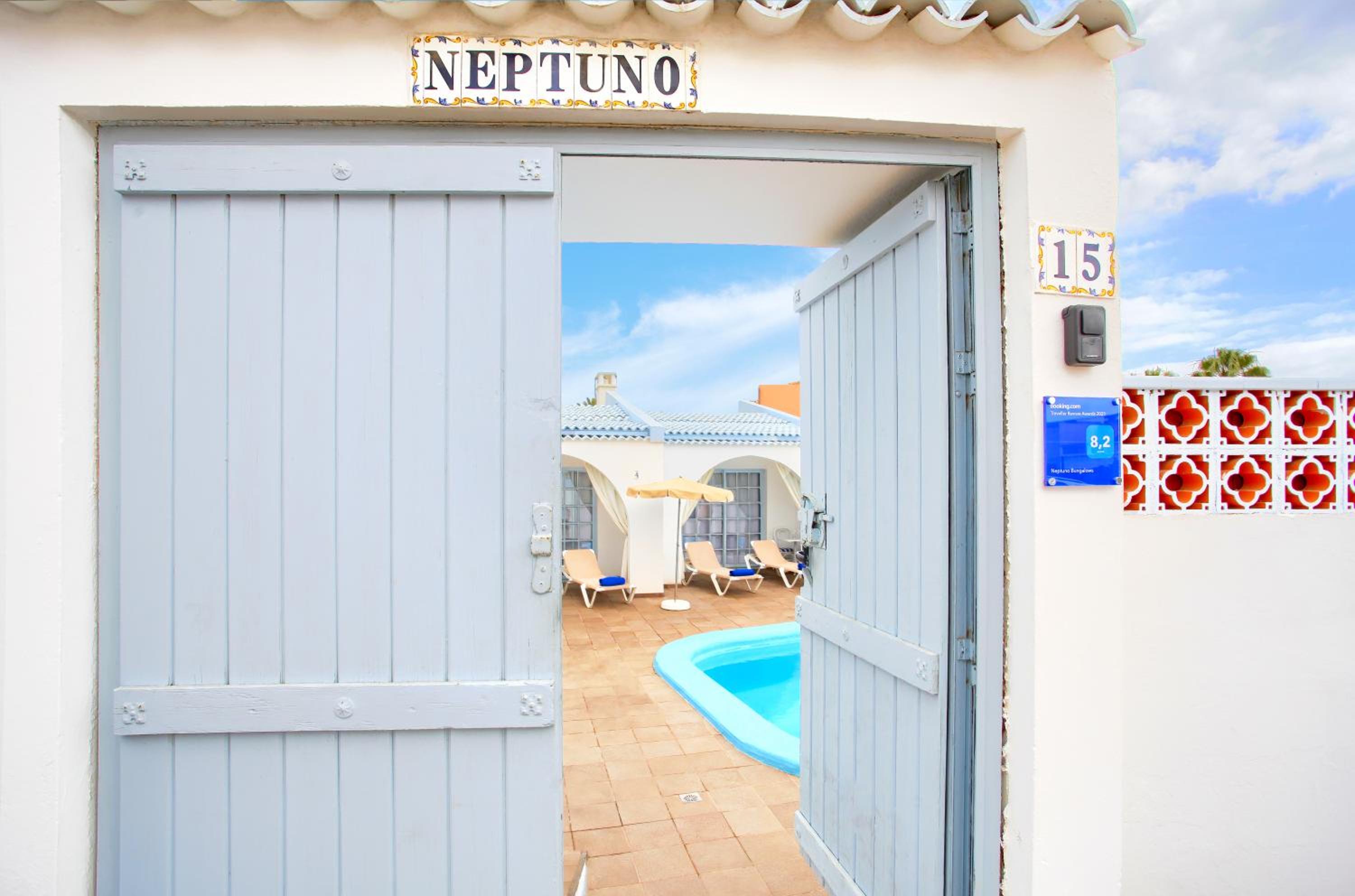 Neptuno Bungalows 2/30