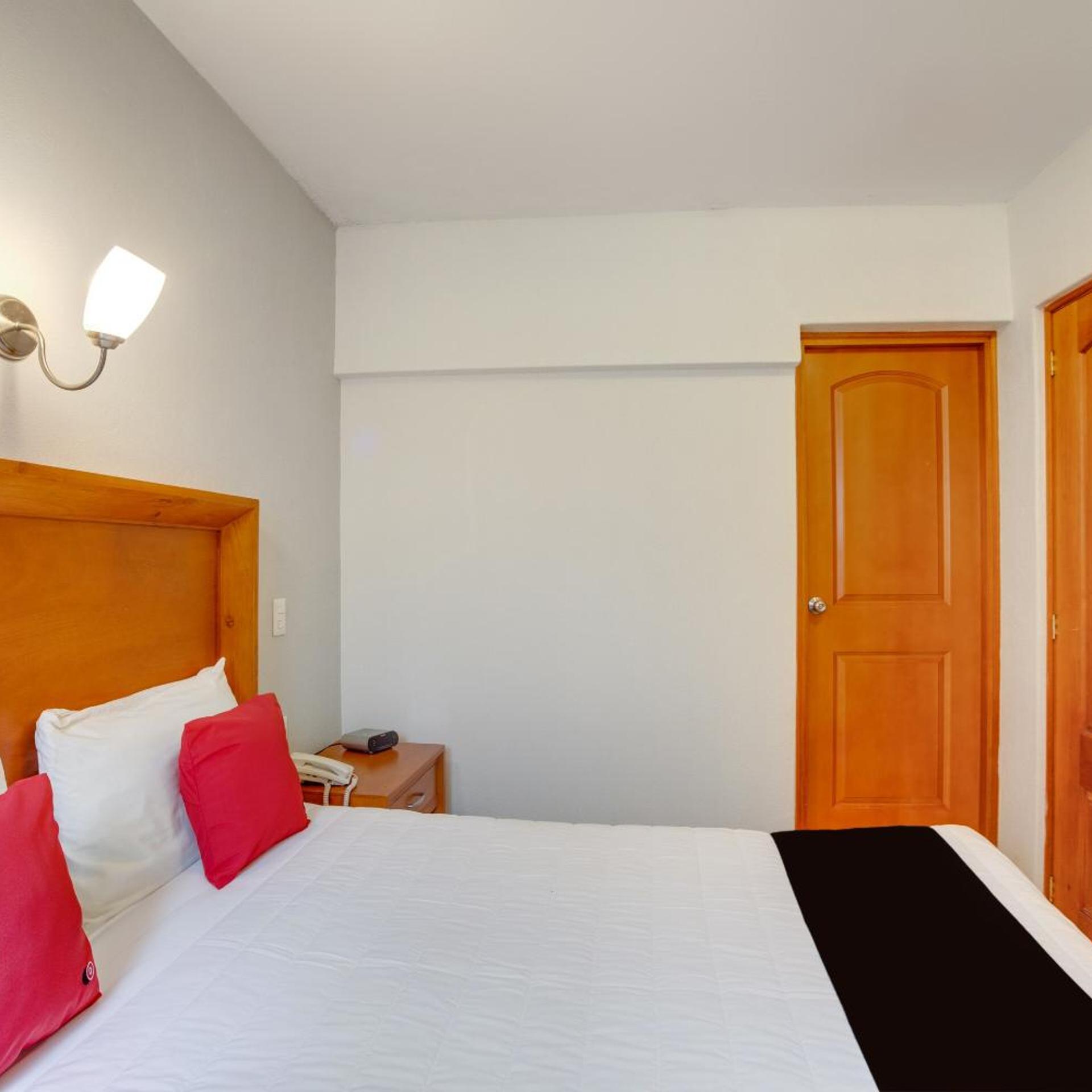 Hotel Patzcuaro 5/56