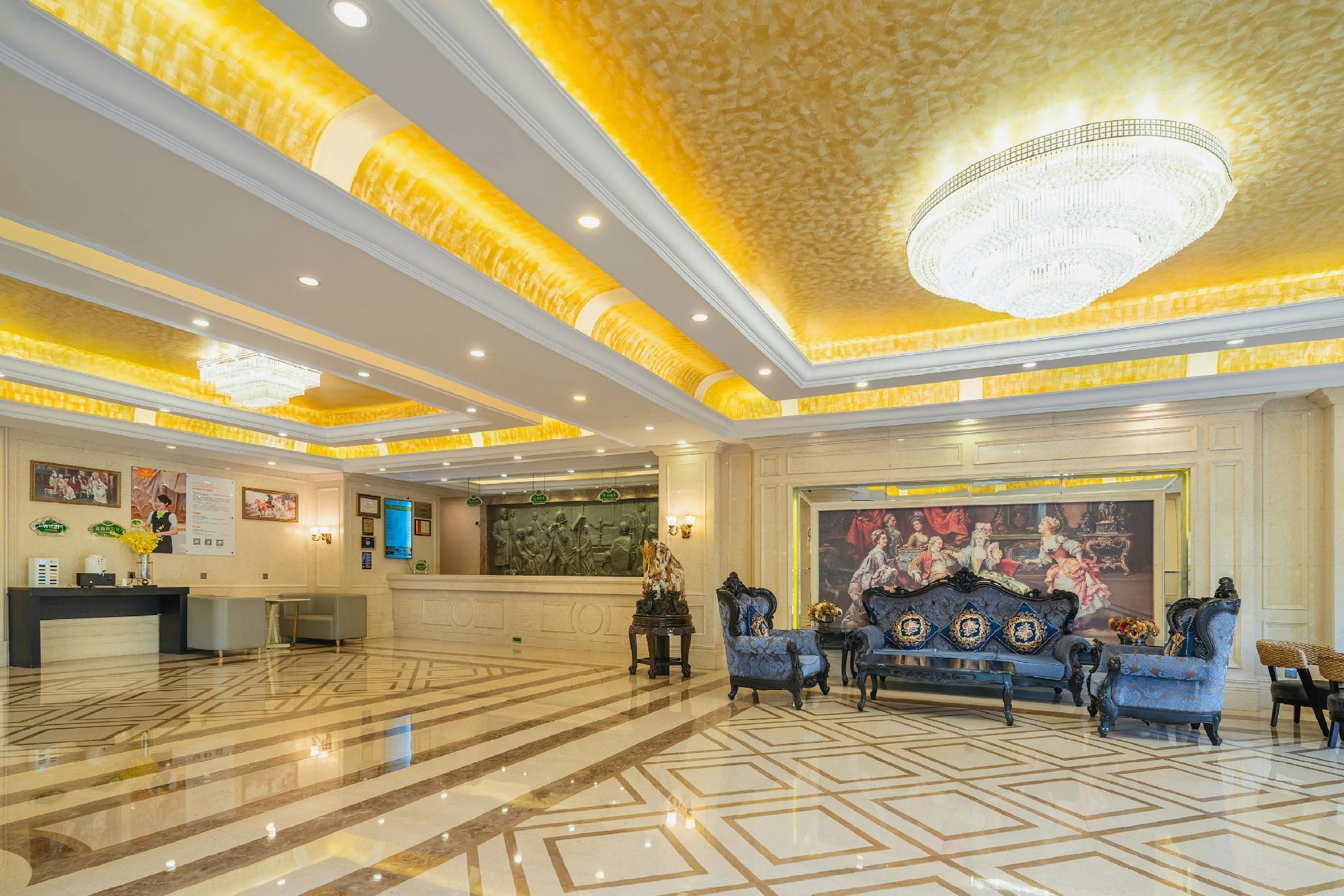 Vienna Hotel Jinshan New City Wanda Plaza 14/30