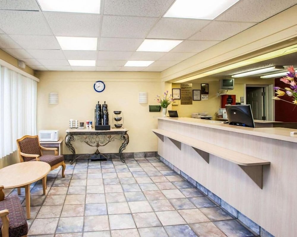 Relax Inn Saint Charles 5/21