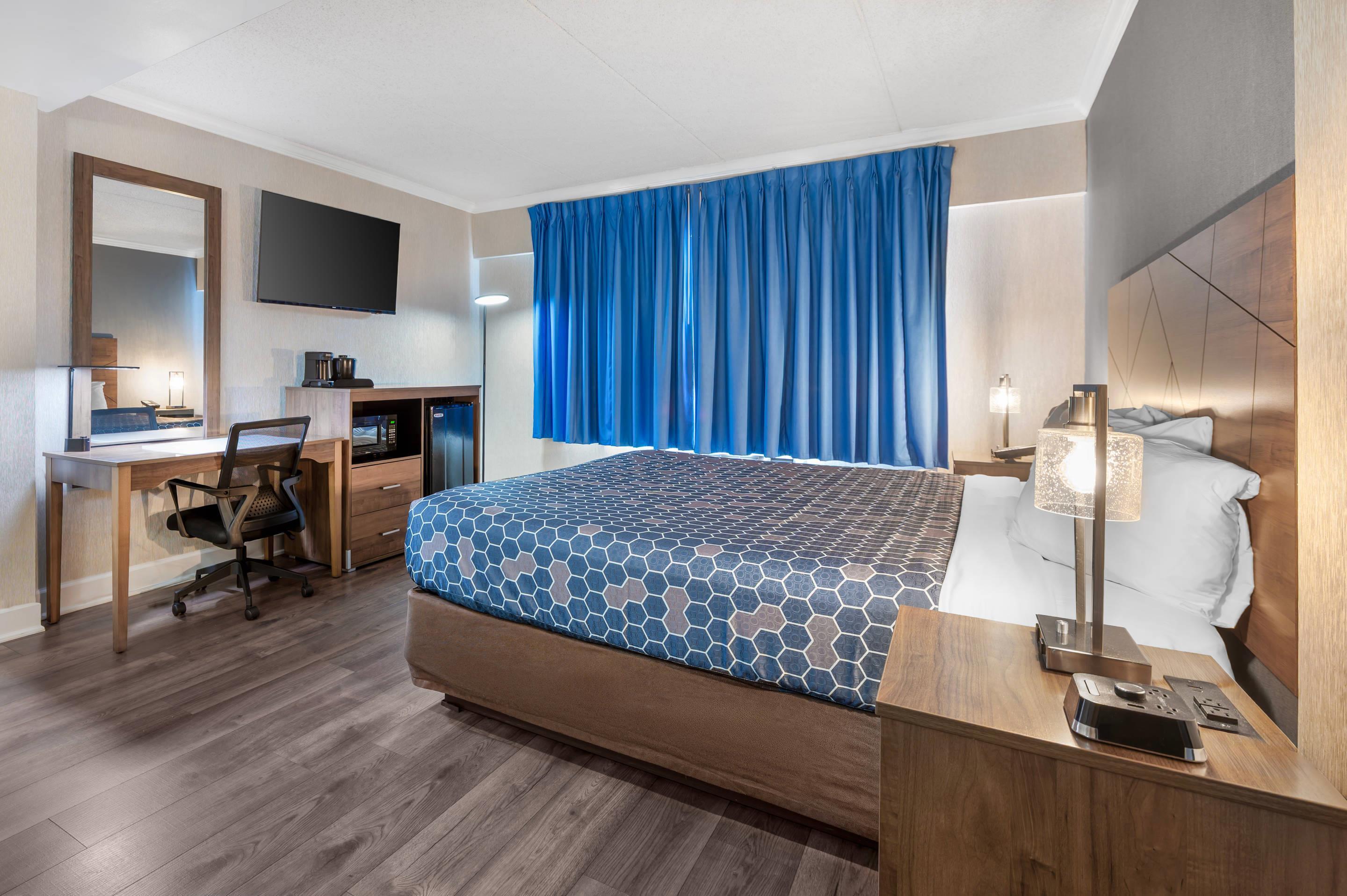 Room, King Bed