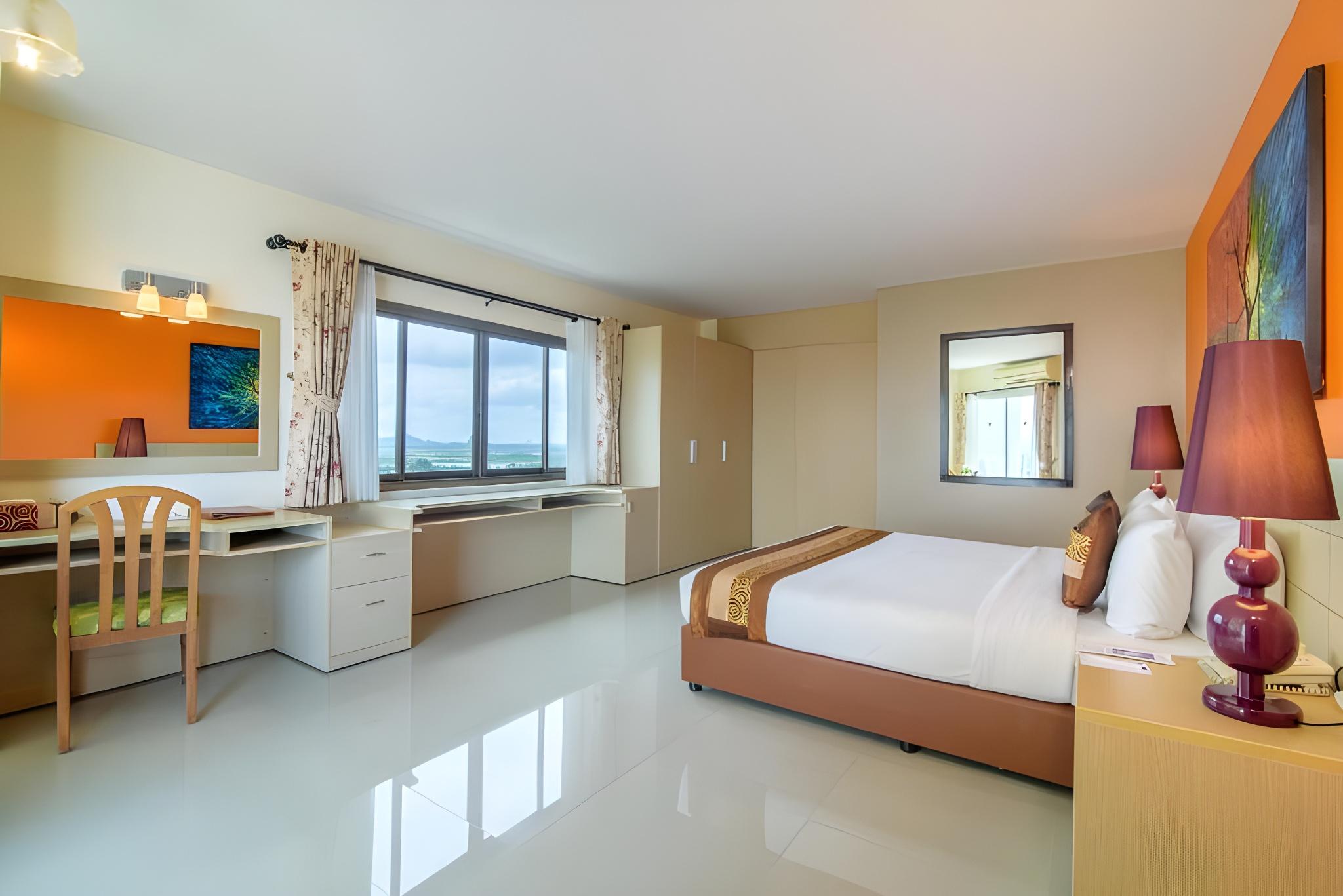 Executive Ocean View Suite