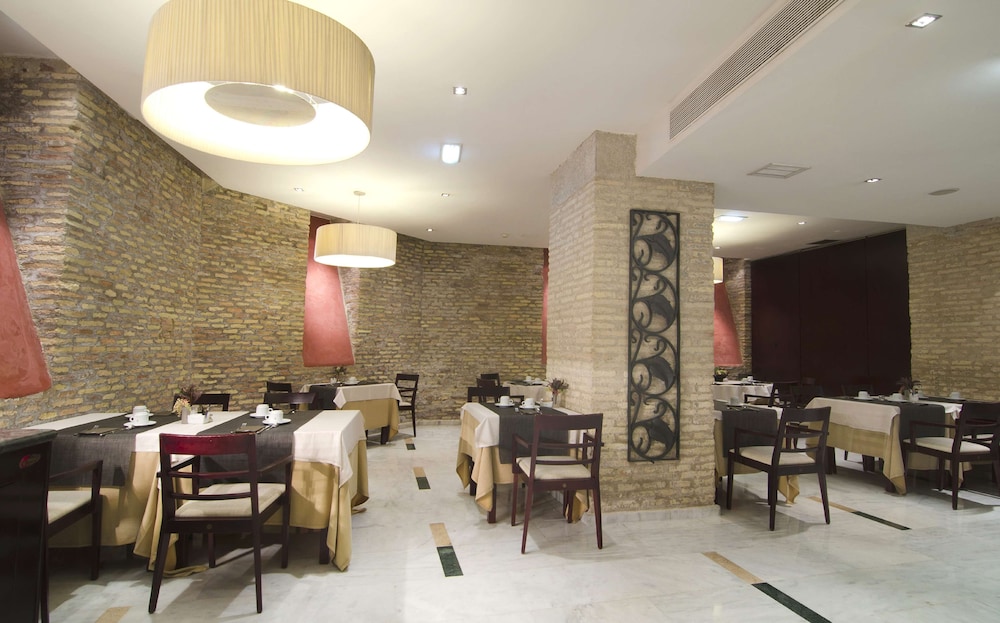 Catalonia El Pilar Hotel 40/50