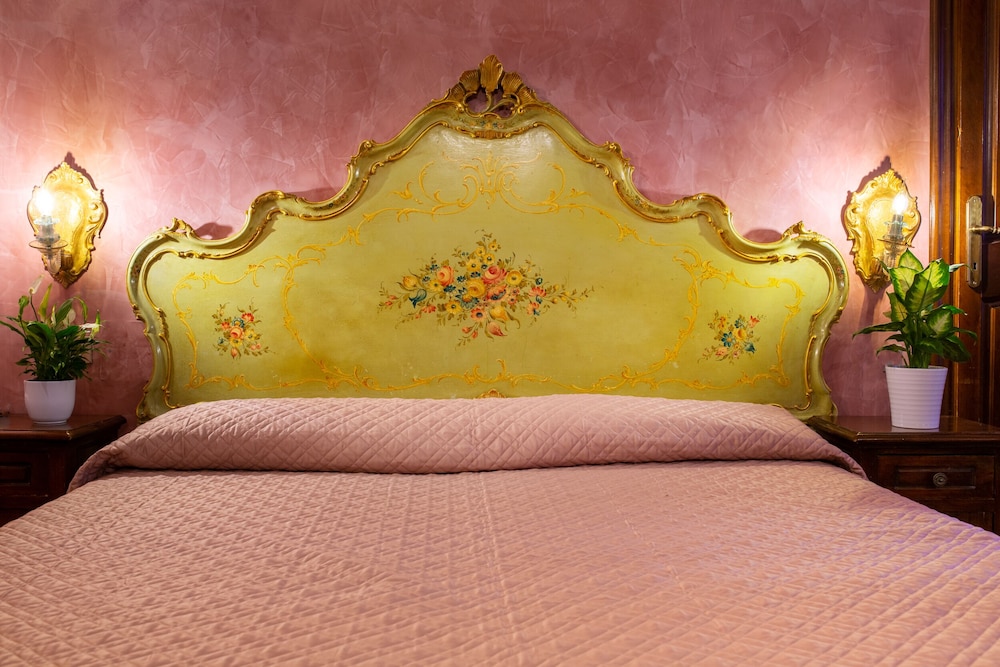 Hotel Marconi Venice 57/62