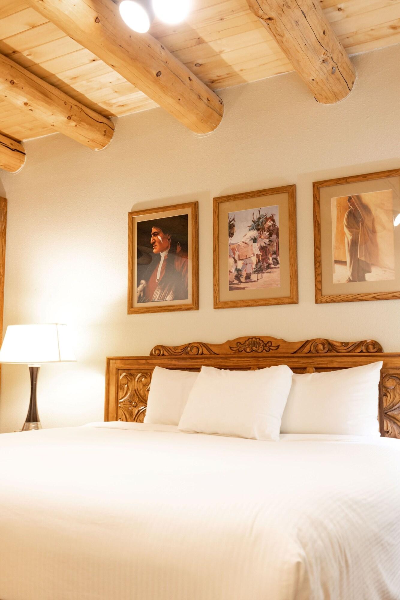 Deluxe, 2 Beds, Sagebrush Inn Suites 2/6