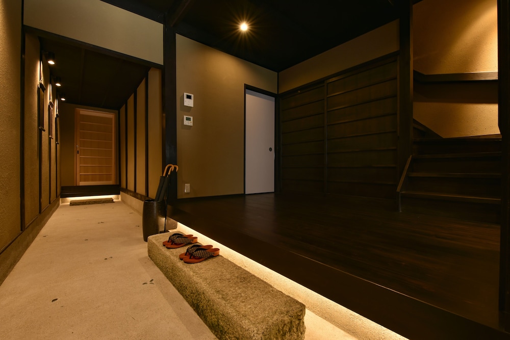 Rinn Premium Koki West/East 18/27