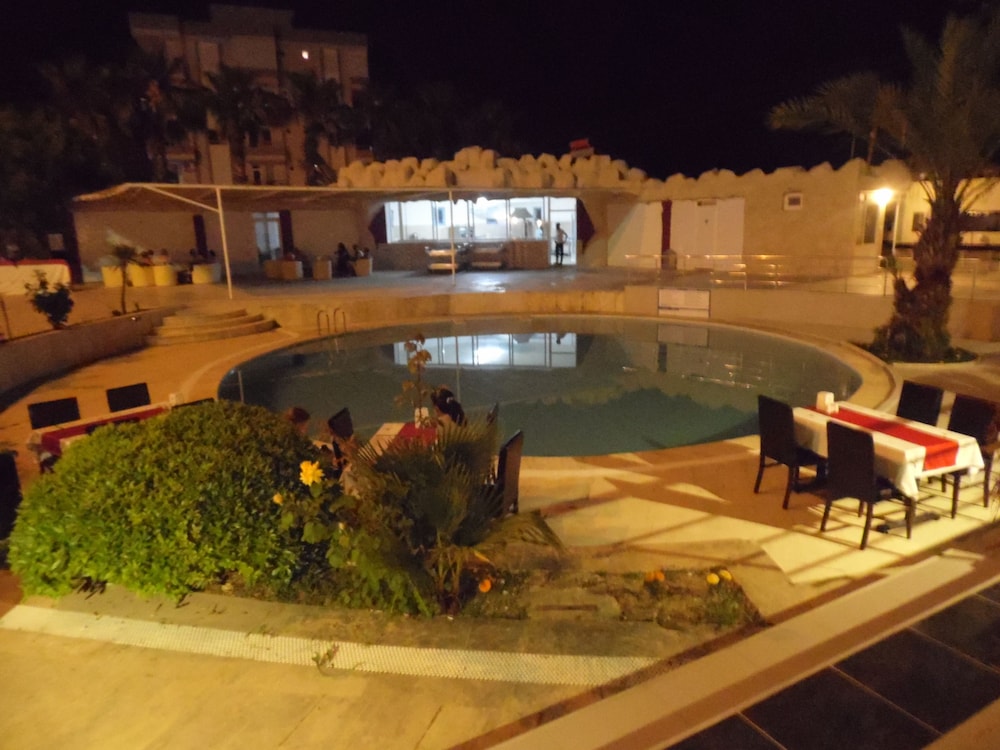 Winecity Hotel 27/30