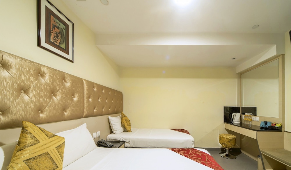 Sandpiper Hotel 16/50