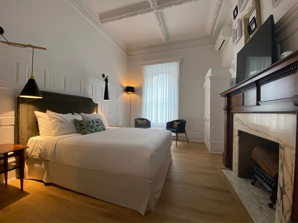 Hotel Nomad Vieux Quebec 3/23