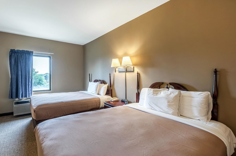 Econo Lodge Inn & Suites Middletown - Winchester South 10/31