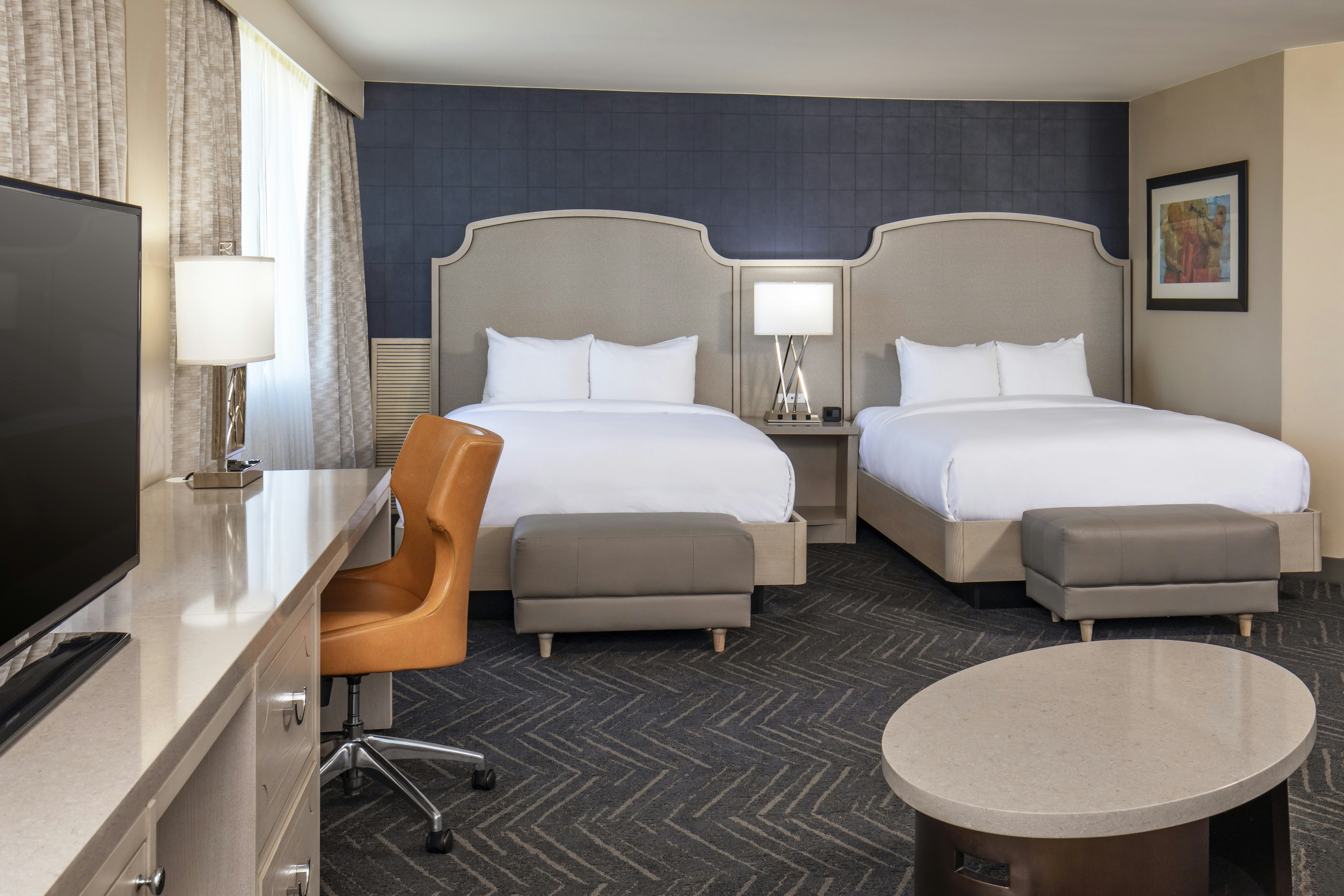 JUNIOR SUITE, 2 QUEEN BEDS, SOFA