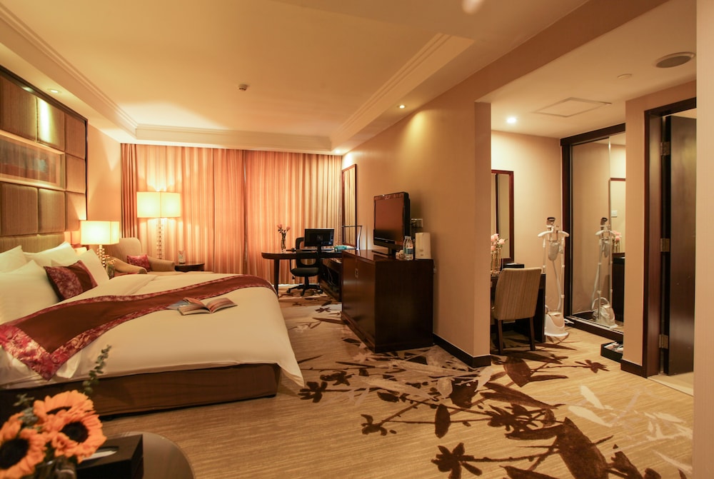 Poly Hotel Wuhan(Formely Poly White Rose Hotel) 10/31