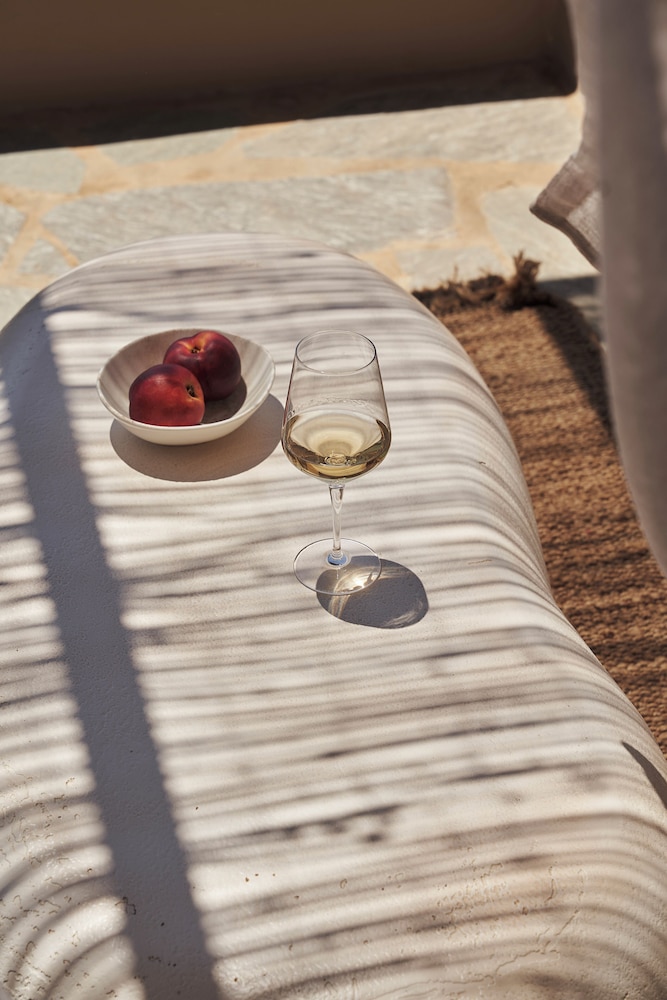 Under the Sun Cycladic Village 51/66