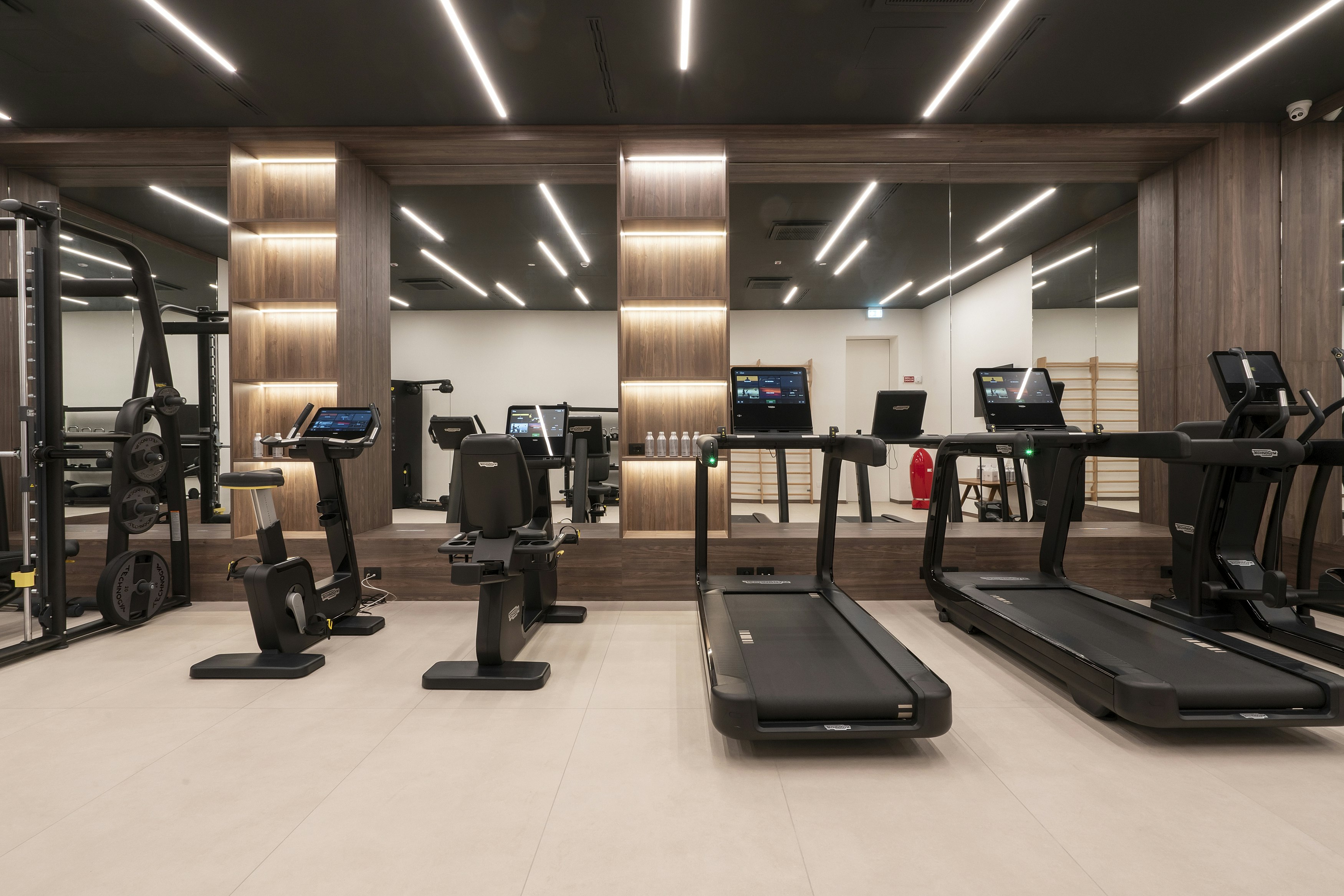 ARIA Retreat and SPA 42/65