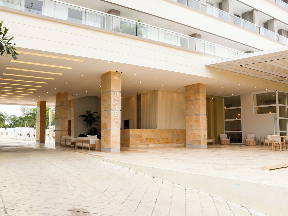 Ciela Hotel & Beach Club 2/22