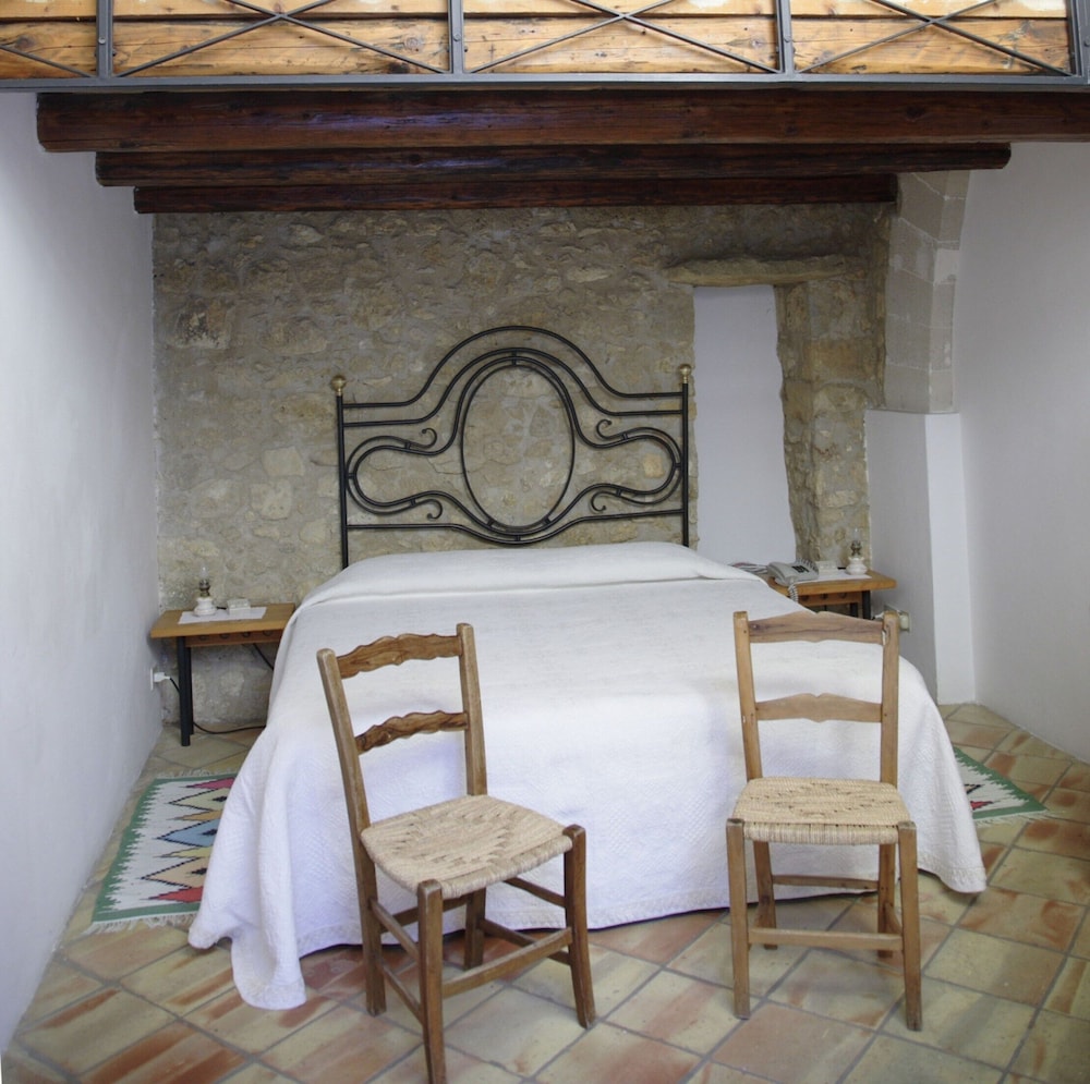Hotel Baglio Santacroce 37/61