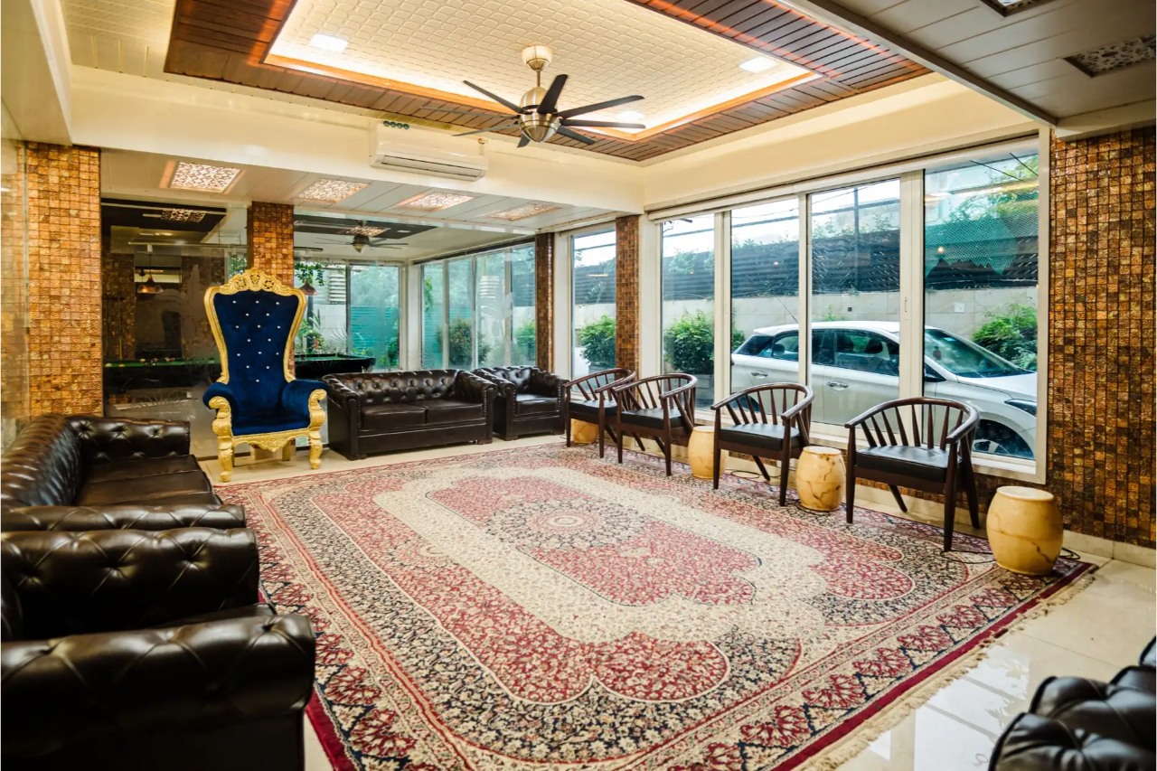 ELIVAAS Moonstone Meadows 9 BHK Retreat With Private Pool, Garden, Gazebo and Jacuzzi 11/16