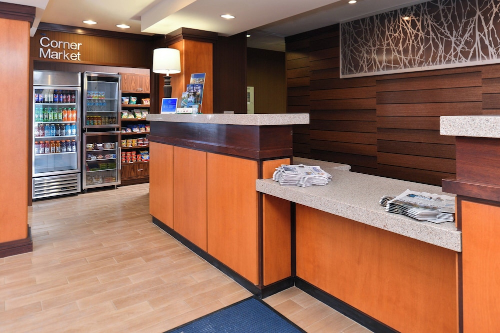 Fairfield Inn And Suites Bloomington 12/66